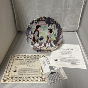 Walt Disney Snow White Collector's Plate "A Wish Come True" by Knowles