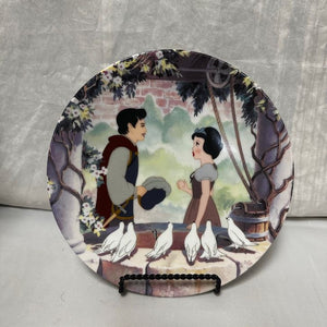 Walt Disney Snow White Collector's Plate "A Wish Come True" by Knowles