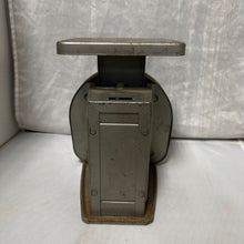Load image into Gallery viewer, 1972 Vintage Pelouze Postal Scale Model Y-10, Capacity 10 lbs
