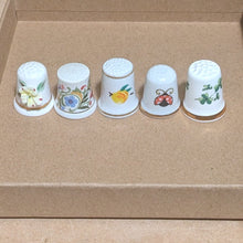 Cargar imagen en el visor de la galería, Lot of 5 Sewing Thimbles - Porcelain, Bone China
