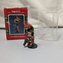 Cargar imagen en el visor de la galería, Ornament with box and packaging
