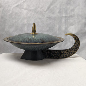 Side of Dish with handle on right